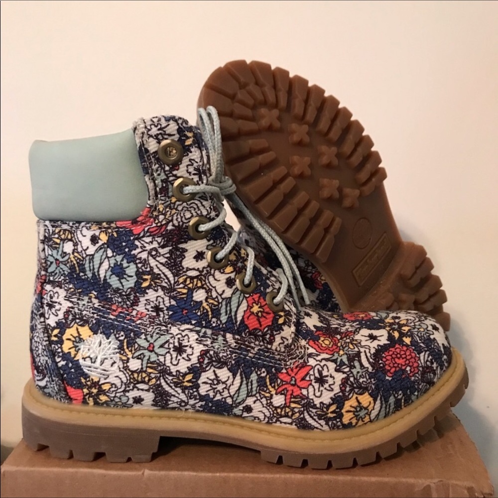 Timberland floral canvas boots